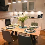 Butjahuus - Kueste33 4 Apartman Tossens